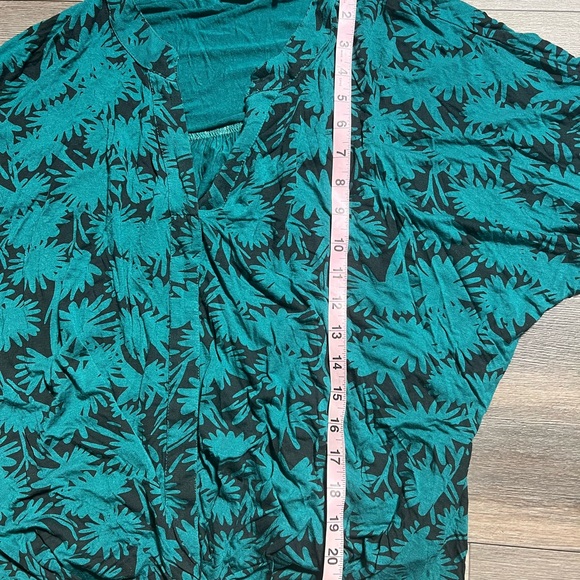 Anthropologie Akemi +‎ Kin Women Top- Small - Picture 4 of 8